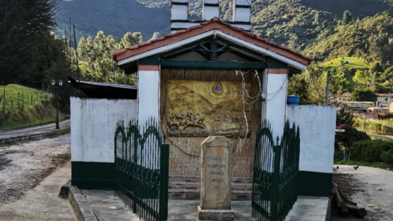 Monumento Piedra de Bolívar en Tutazá, Boyacá.