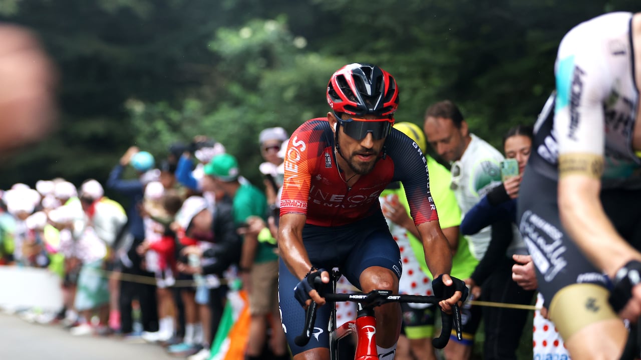 Daniel Martínez llegando a la meta de la etapa 5 en Laruns