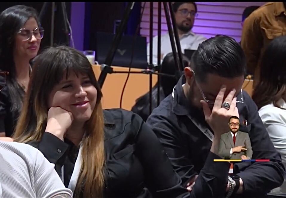 Reacción de uno de los asistentes a un evento del Gobierno por el discurso del presidente Gustavo Petro