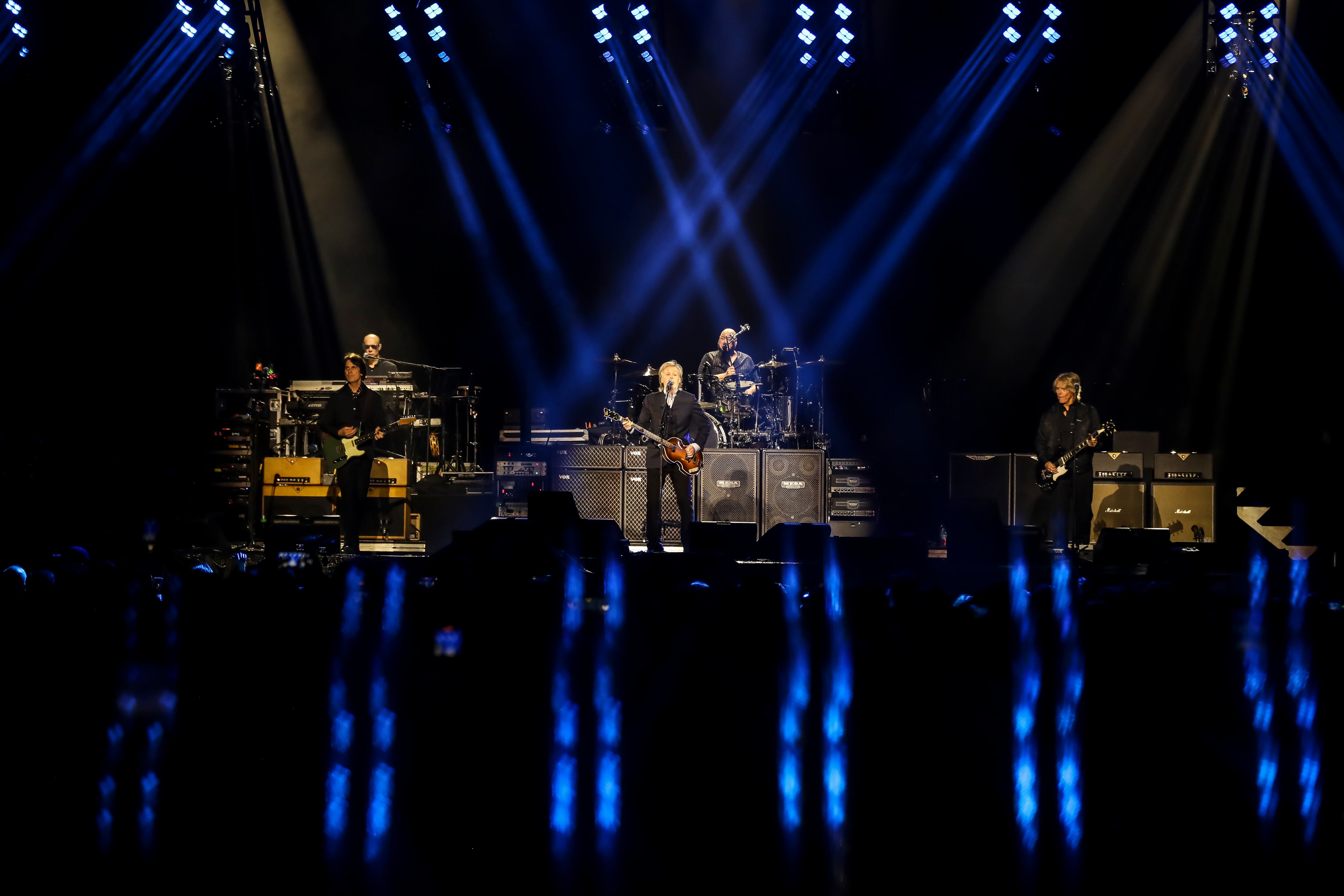 Paul McCartney en el Estadio El Campín de Bogotá, el 1 de noviembre de 2024. Fotos: Esteban Vega La-Rotta.
