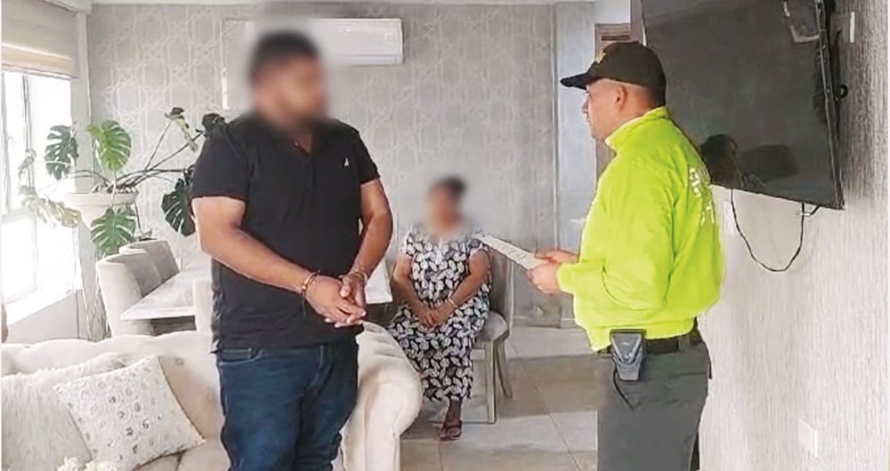     Kevin Simón López era, hasta hace poco, secretario de Gobierno de Maicao, incluso ocupó el cargo de alcalde encargado. Fue capturado por pertenecer a esta organización criminal enclavada en La Guajira y será extraditado a Estados Unidos.