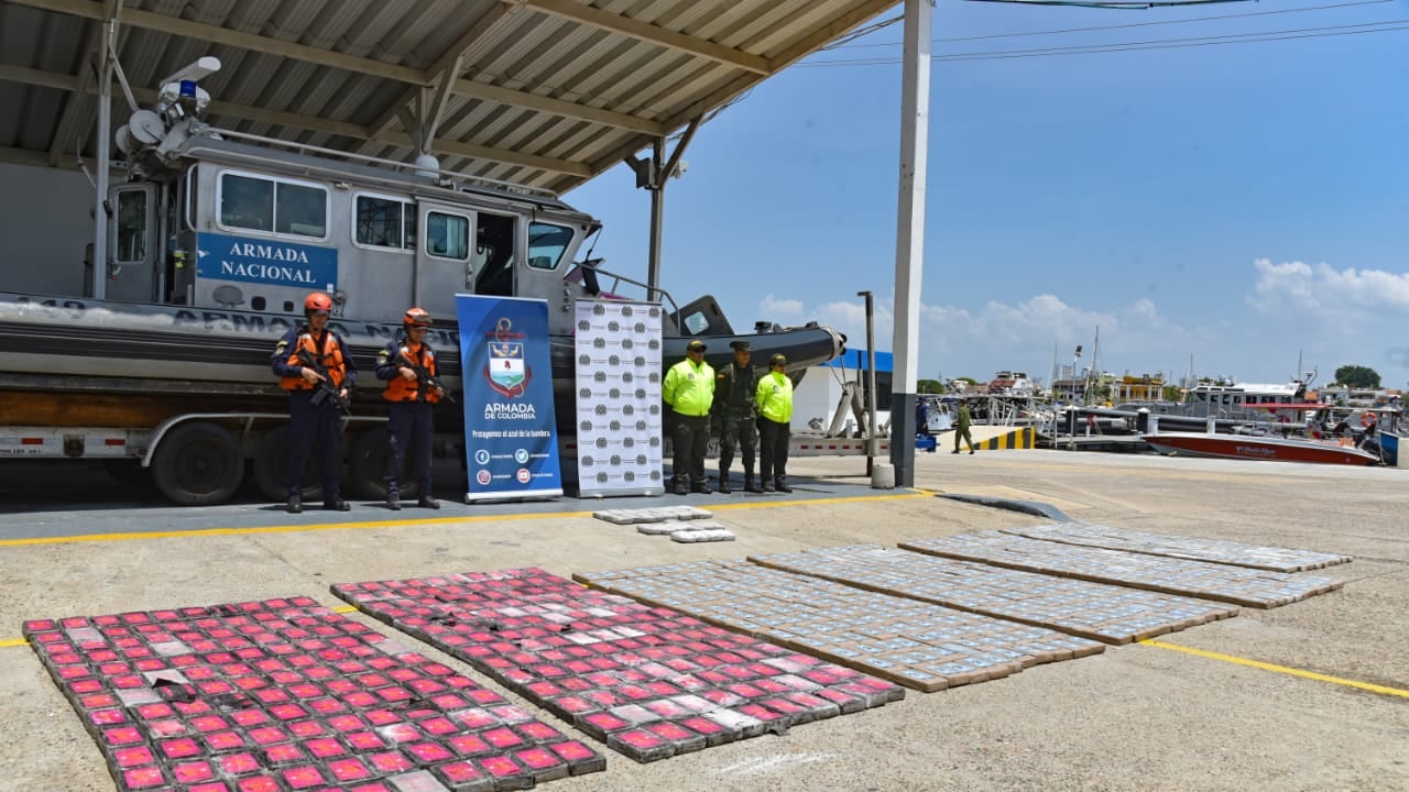 Armada Nacional incauta 800 kilos de cocaína avaluada en más de 26 millones de dólares.