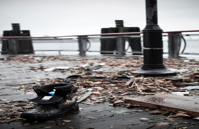 Los equipos de rescate y unidades militares siguen trabajando en las zonas inundadas, sobre todo en Nueva Jersey.