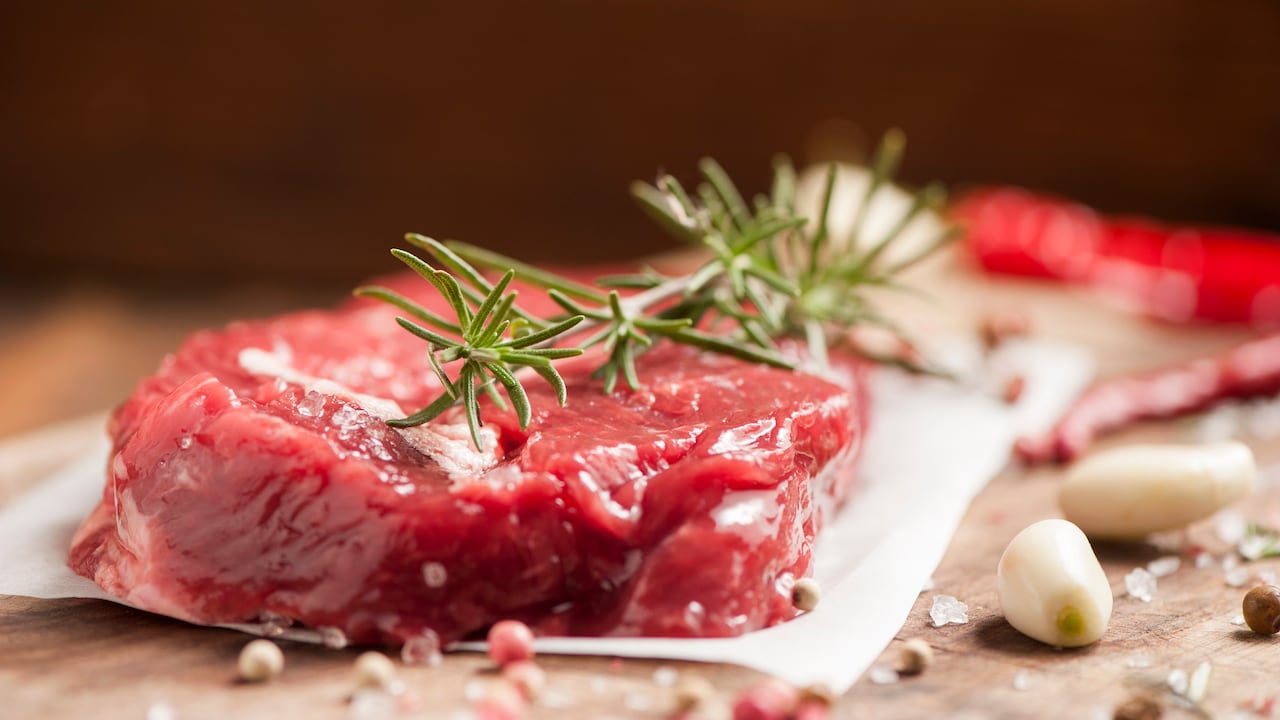 Es importante consumir carne magra.