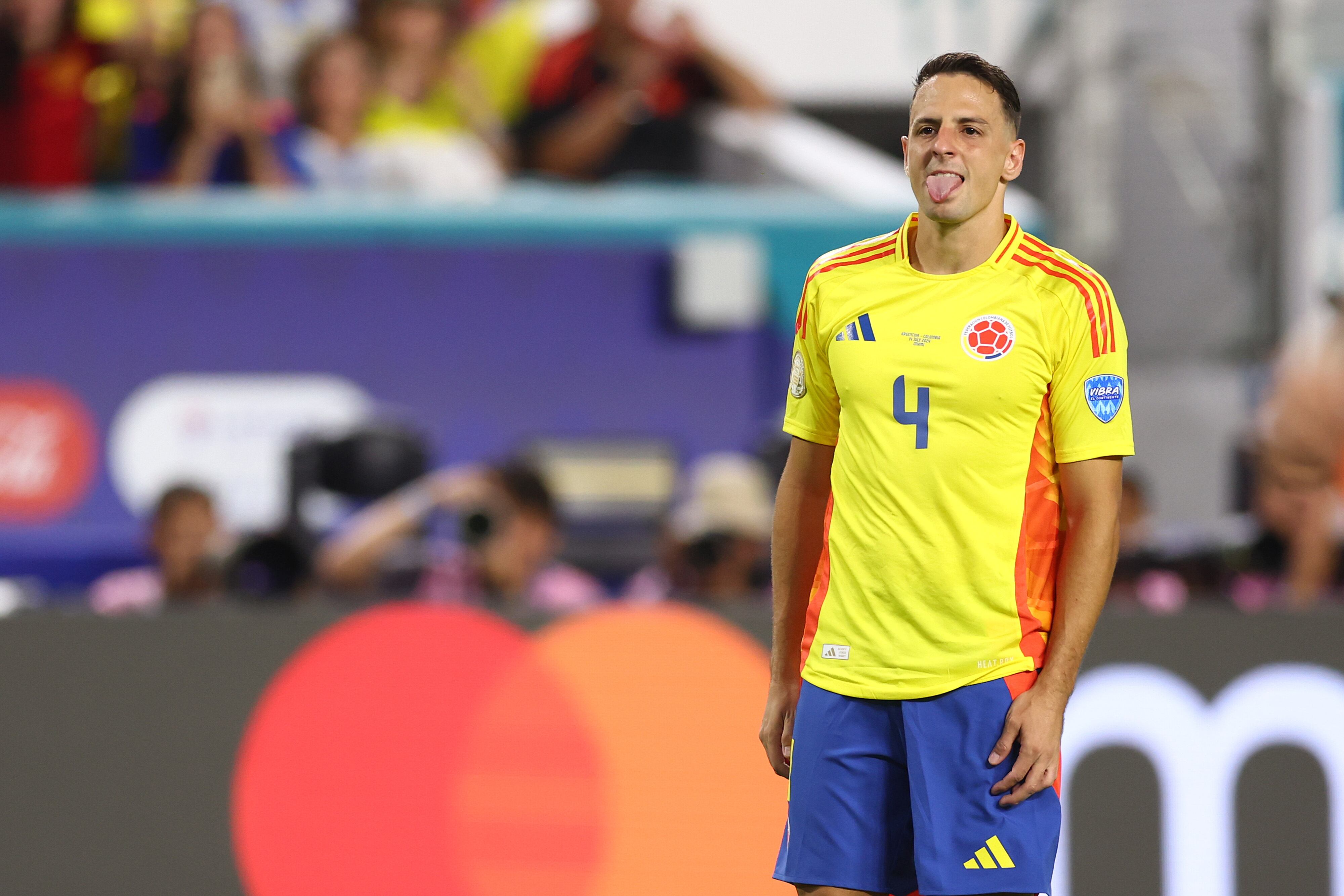 MIAMI GARDENS, FLORIDA - JULY 14: Santiago Arias of Colombia gestures during the CONMEBOL Copa America 2024 Final match between Argentina and Colombia at Hard Rock Stadium on July 14, 2024 in Miami Gardens, Florida. (Photo by Maddie Meyer/Getty Images)