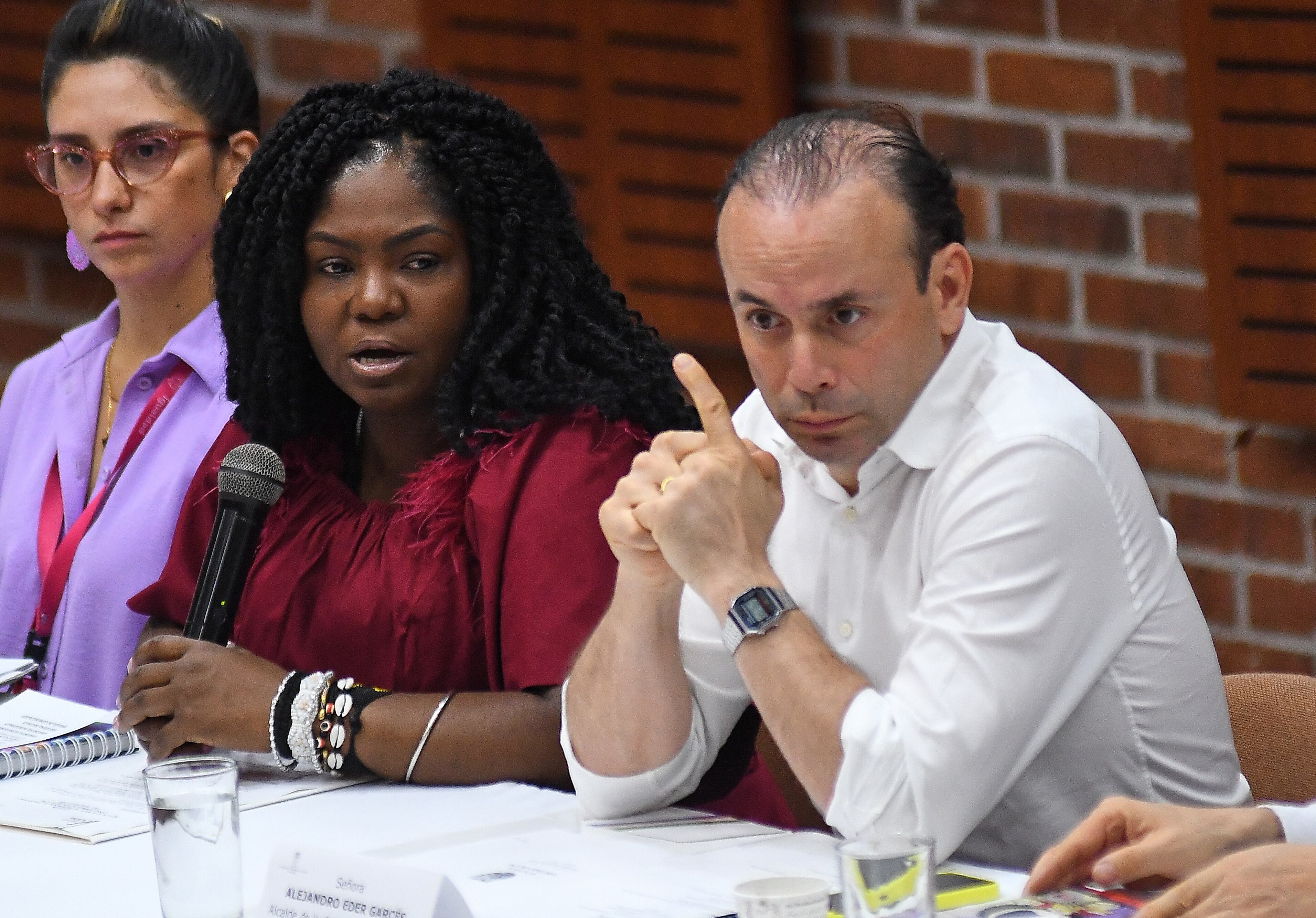 En Cali se desarrolló la III sesión de la ‘Mesa de alto nivel para la prevención de los feminicidios y otras violencias letales contra la mujer’, organizada por el Viceministerio de la Mujer, con presencia de la vicepresidenta de la República y ministra de la Igualdad, Francia Márquez, y el alcalde de Cali, Alejandro Eder. Febrero 19 de 2024, Foto Wirman Rios, EL PAIS