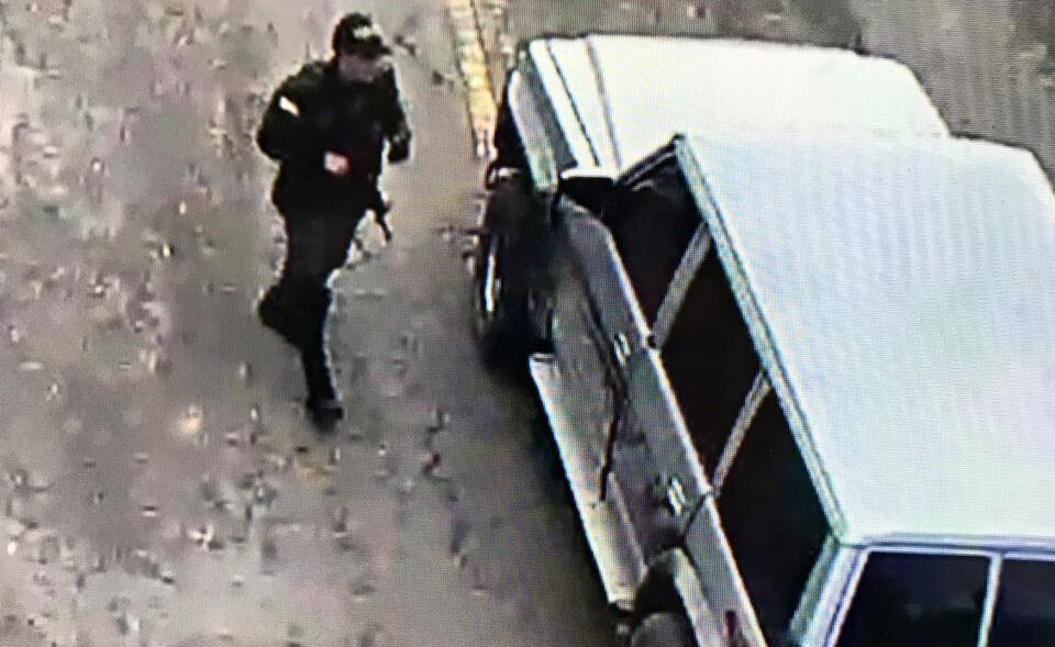 Esta fue la camioneta en la que era transportado el explosivo con el que se cometió el atentado en la Escuela de Cadetes de la Policía de Bogotá.