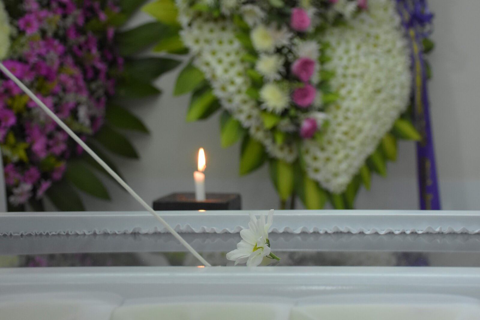 Patrullajes de Control Gaula y Ejército en las comunas de Buenaventura y Velorio de Niña Asesinada por bala pérdida en cruce de disparos de estas bandas criminales que se disputan el territorio.