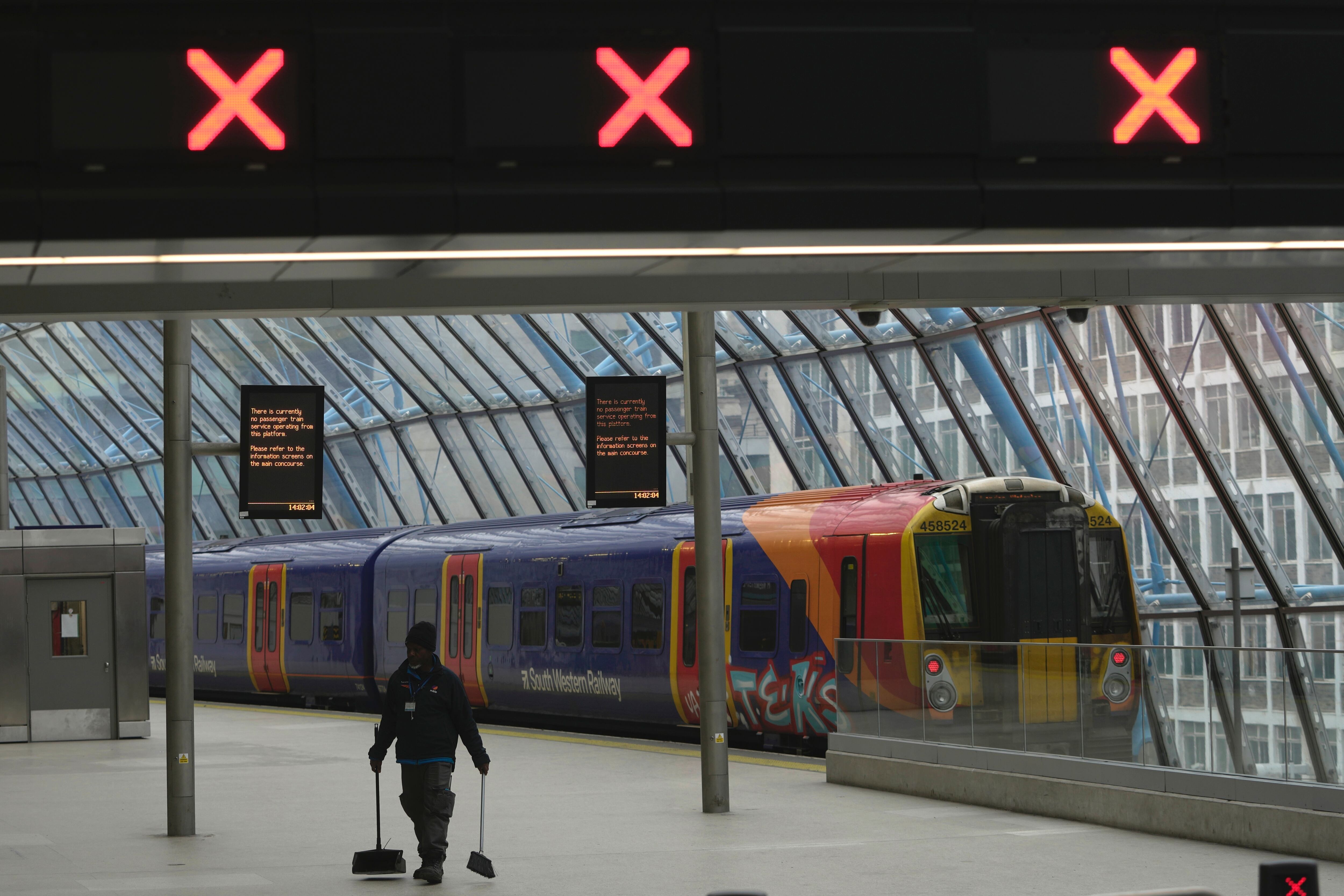 Debido a la suma de miembros del sector ferroviario, el sector presentó algunos traumatismos en su funcionamiento.