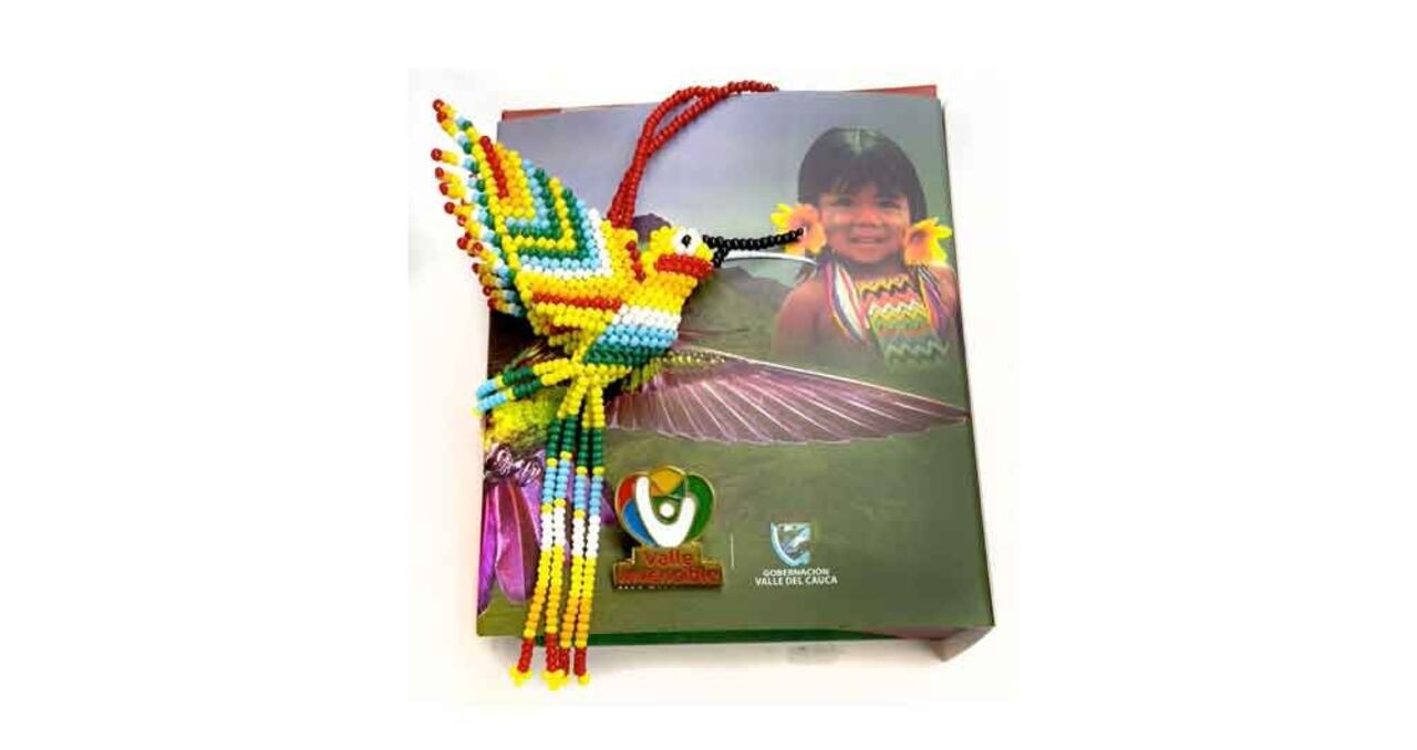 Las delegaciones recibirán un colibrí como suvenir.