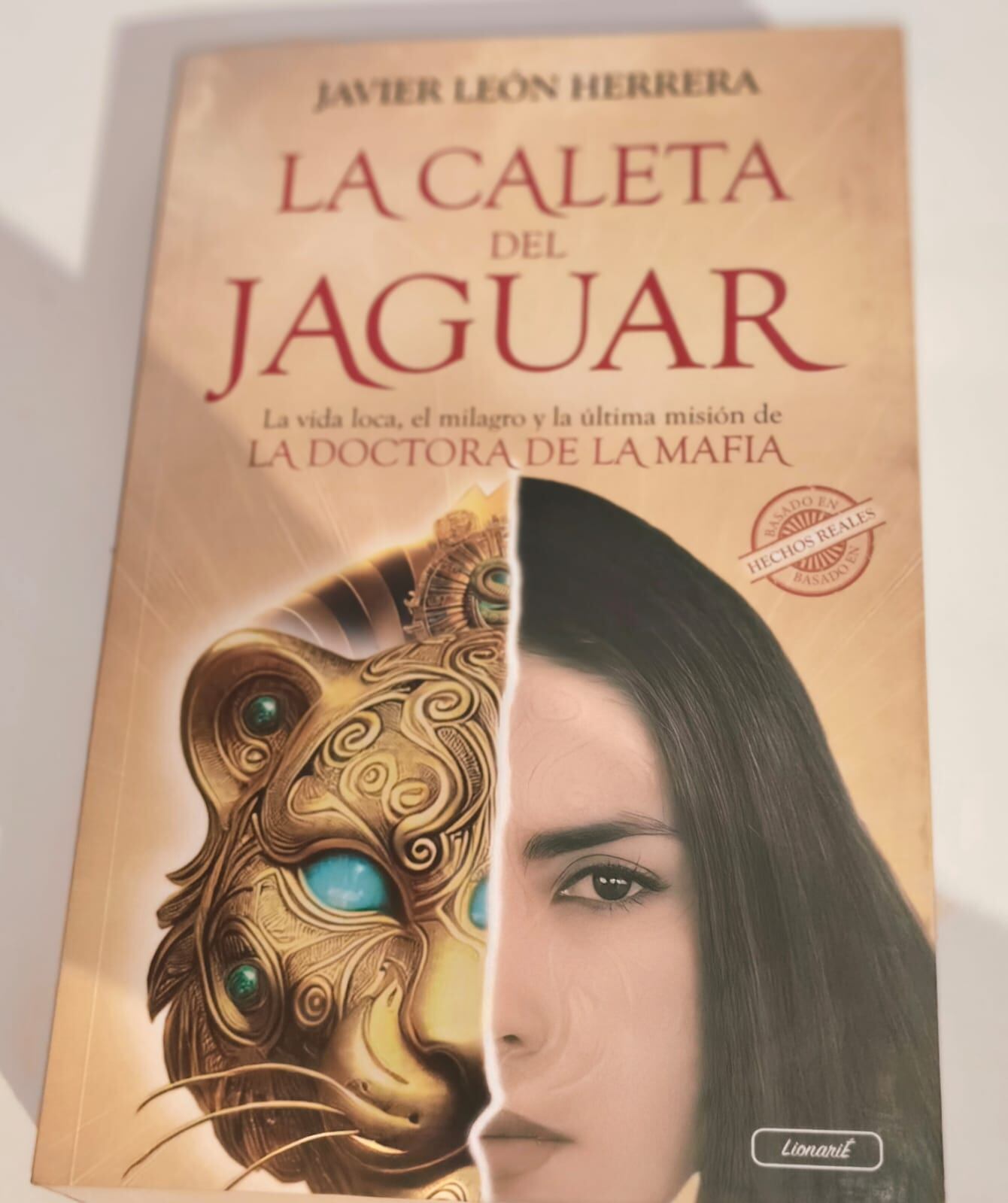 Portada del libro 'La caleta del Jaguar', del escritor español Javier León Herrera