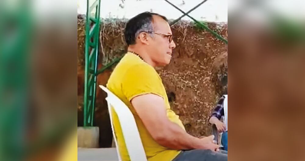   Alias Gafas fue el hombre que entregó en 2024 a la concejal de Argelia, Cauca, Sandra Betancourt, quien estuvo varios días en manos de las Farc. 