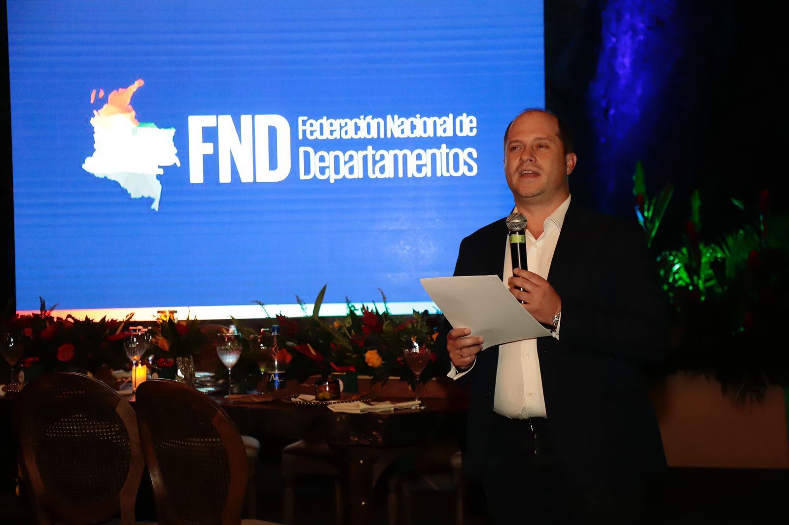 El gobernador de Sucre, Héctor Olimpo Espinosa.