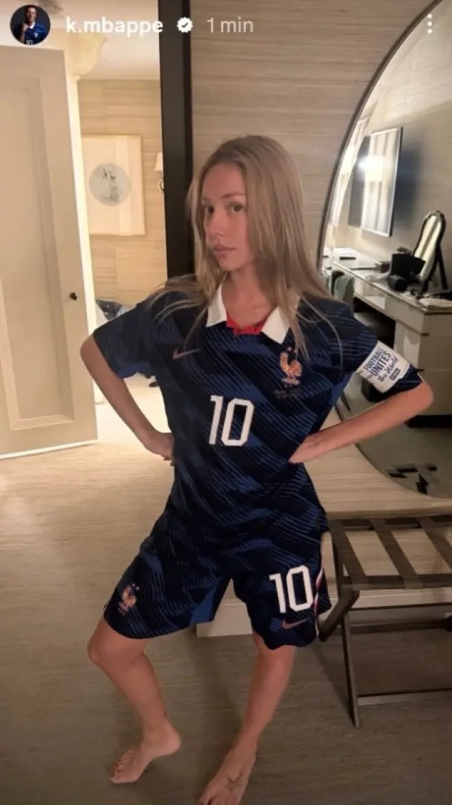 Kylian Mbappé genera especulaciones tras publicar y borrar una foto de Ester Expósito