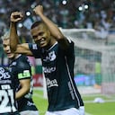 Harold Preciado del Cali celebra después de anotar el primer gol de su equipo durante el partido entre Deportivo Cali y Junior en Palmaseca