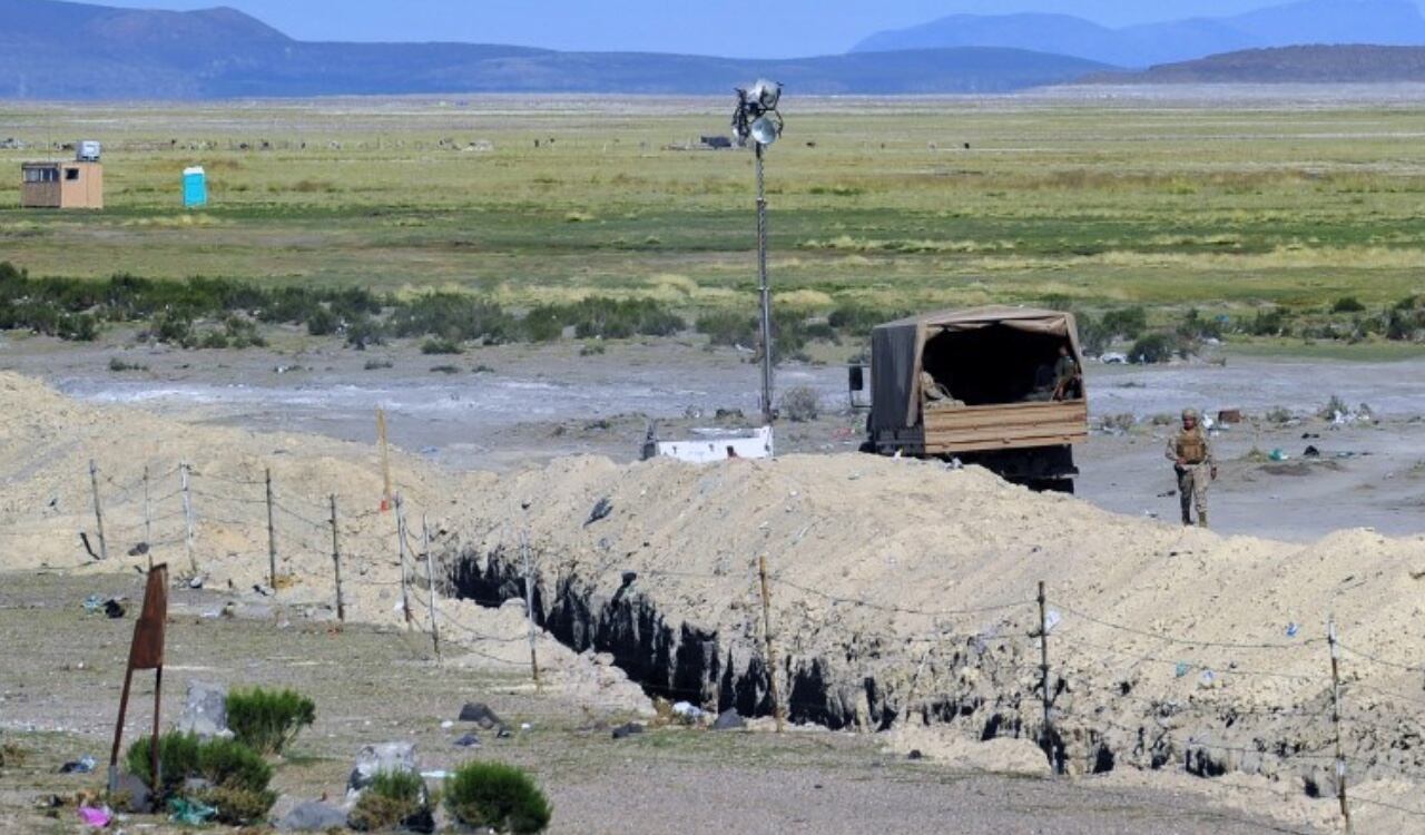 "La Zanja se puede detallar fácilmente, además de estar custodiada por militares chilenos
