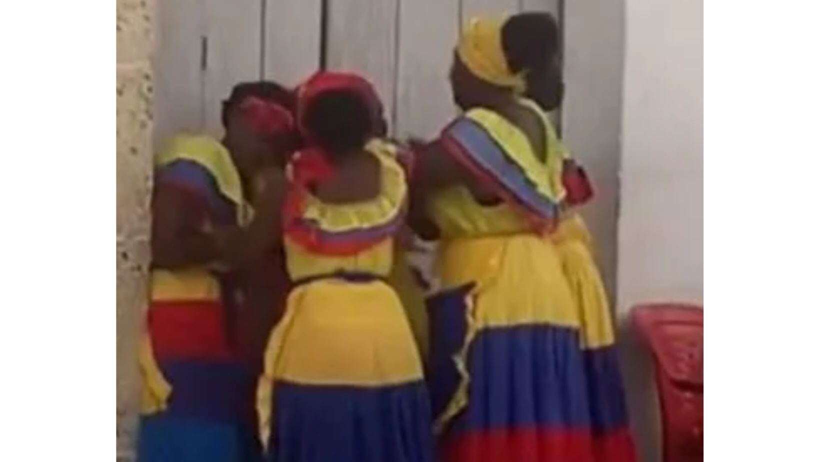 Video: Palenqueras protagonizaron fuerte agarrón en pleno Centro Histórico de Cartagena, ¿qué pasó?