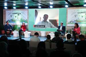 Expertos durante el foro ‘Acción climática, un compromiso impostergable de Colombia’.