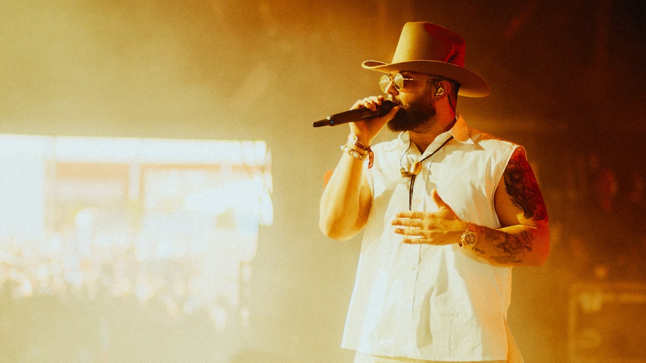 Carin León estrenó canción en 2026 junto a Xavi.