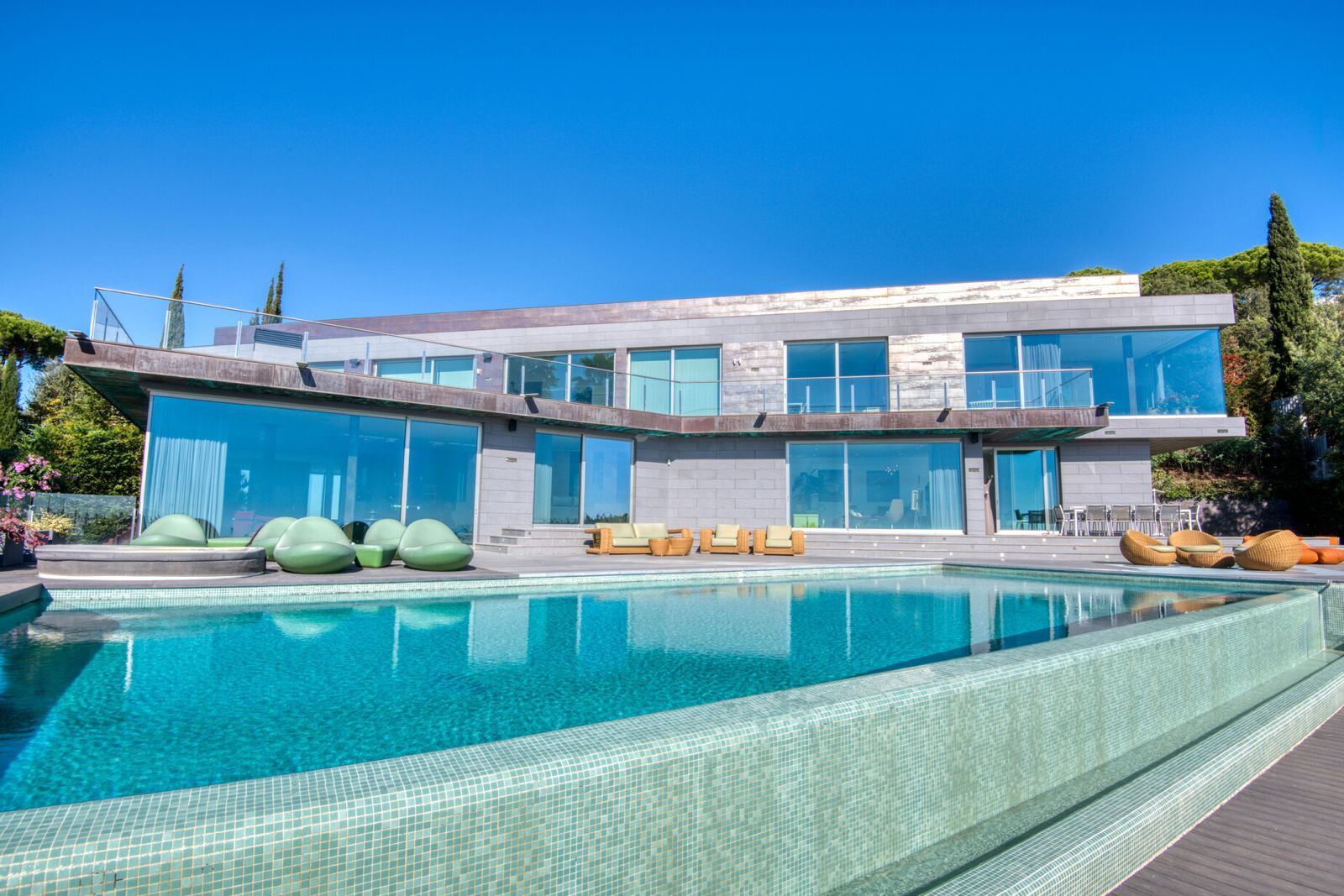 De inversión aspiracional a activo administrado: cambia el perfil del comprador colombiano en España