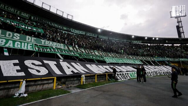 No para la molestia entre la hinchada 'verdolaga' y la dirigencia de Atlético Nacional.