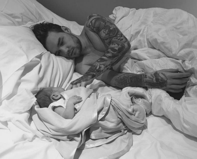 Liam Payne con su hijo. Fotografía publicada por la expareja del artista, Cheryl Cole