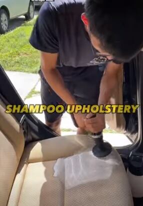 Randy Roblero, el joven de 22 años que gana envidiables sumas de dinero lavando autos en los Estados Unidos.