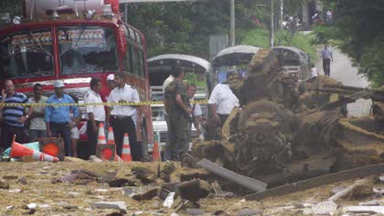 Imagen del reciente atentado en infraestructura de una compañía petrolera en El Tarra.