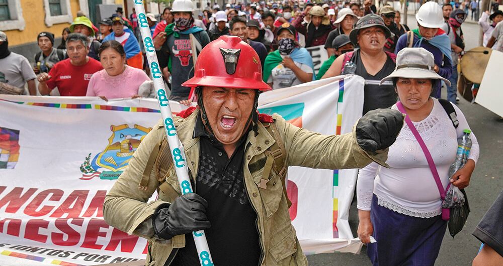 Sigue la crisis en Perú, y con dos rechazos al intento de adelanto de elecciones esta semana, el panorama parece oscuro. La presidenta Dina Boluarte está en el ojo del huracán.