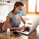 Mujeres trabajando. Marko Geber / Getty Images.