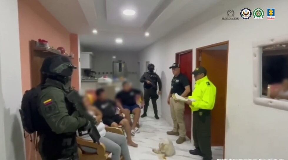 Así delinquía la red funcionarios que se convirtió en una banda de traficantes de migrantes. Sacaron más de 600 cédulas y pasaportes