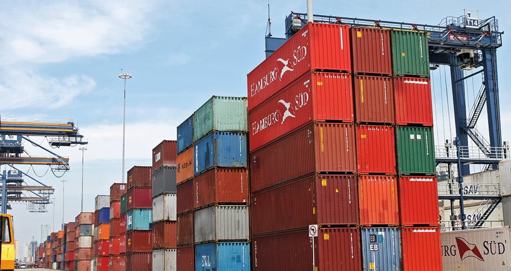 Aunque las exportaciones totales se han contraído este año, el ministro de Comercio considera que va acorde con el plan del gobierno de desincentivar el sector mineroenergético.