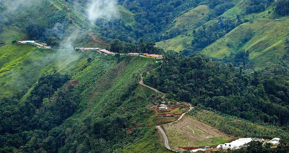  Un grupo de 82 firmantes del acuerdo de paz que residen en el ETCR de Miravalle están siendo desplazados. El Estado Mayor Central les dio un ultimátum para que dejen Miravalle.