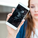 A medida que los teléfonos celulares se vuelven cada vez más omnipresentes en la sociedad, es esencial comprender los hábitos que podrían estar causando daños inadvertidos a la pantalla.