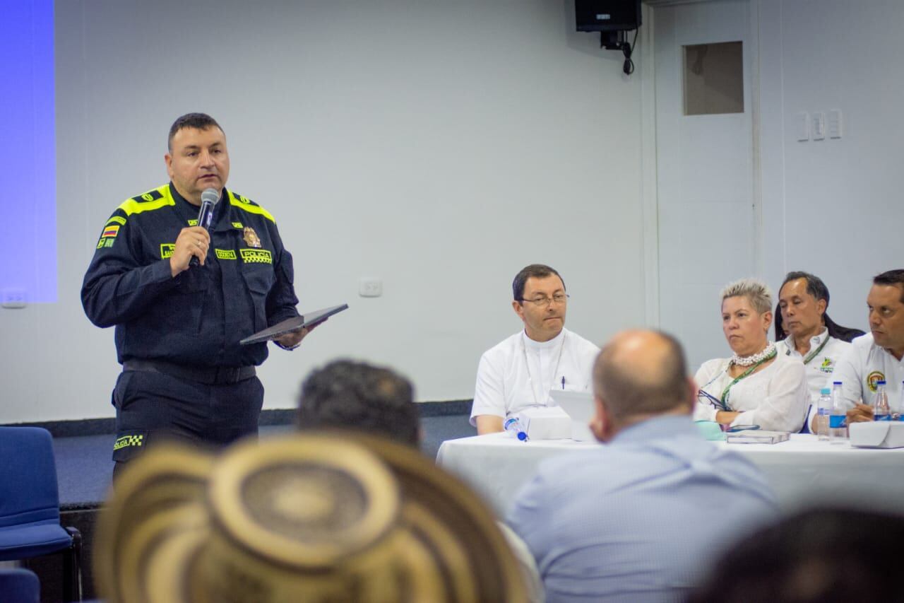 Autoridades solicitan aumento del pie de fuerza policial en el distrito.
