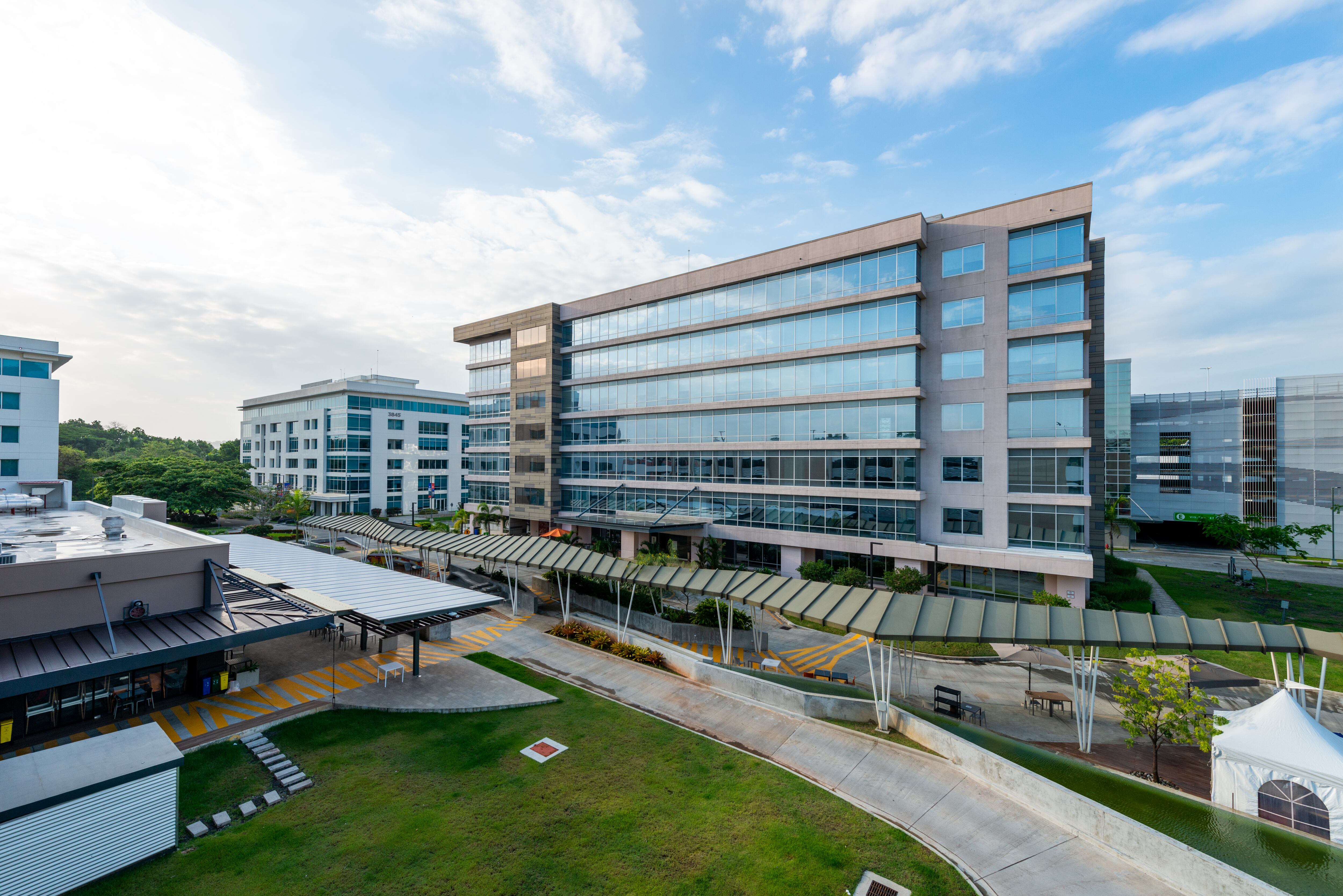 El megaproyecto, Panamá Pacífico, cuenta con un parque corporativo con 350.000 metros cuadrados de espacio para oficinas y comercios.