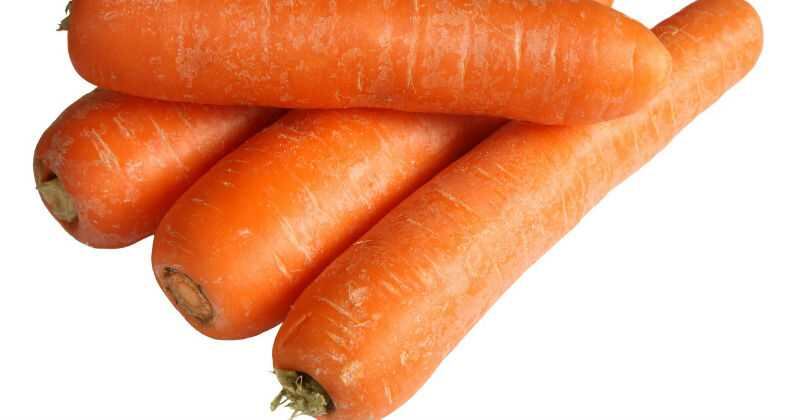 Seguir una dieta rica en antioxidantes, como los presentes en las zanahorias, es una excelente forma de cuidar la piel.