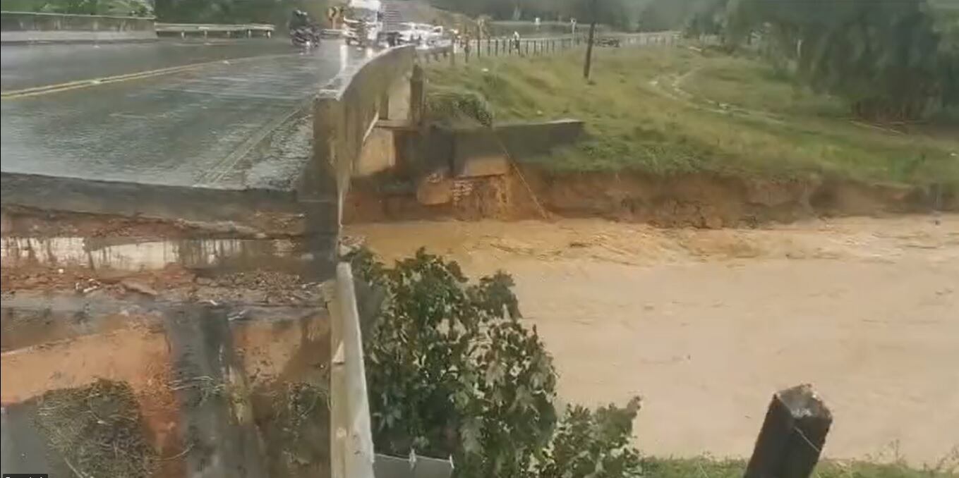 Colapso de puente en Antioquia