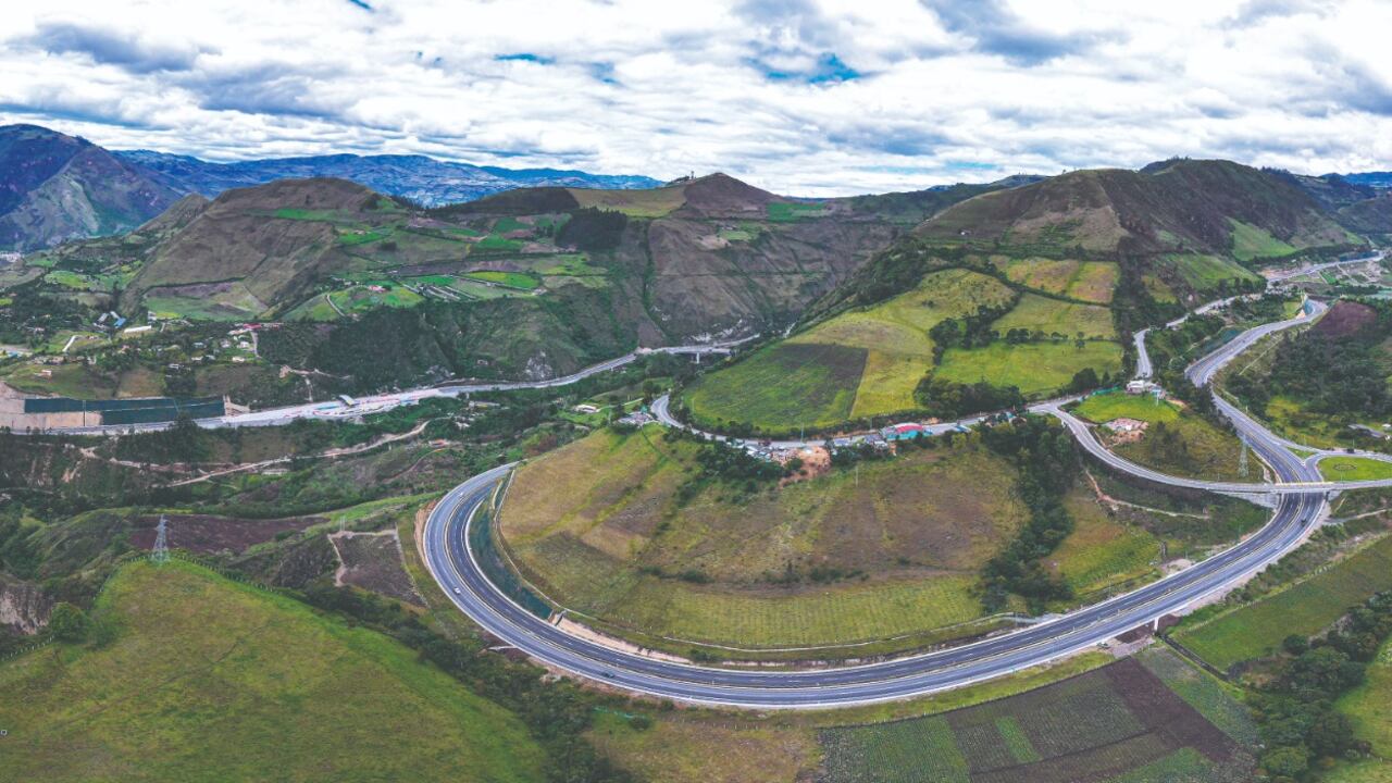 La vía Pasto-Rumichaca tiene una longitud total de 85 kilómetros.