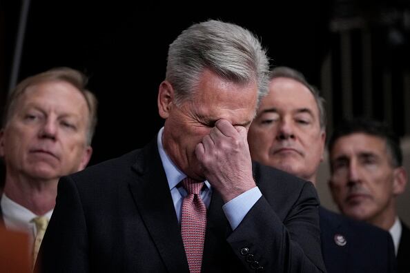 El mencionado proyecto contemplaba, entre otras propuestas, recortar el gasto y restringir la inmigración, prioridades de los republicanos que con poca probabilidad saldrían adelante en un Senado de mayoría demócrata.