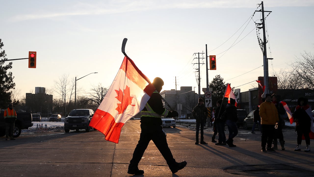 En imágenes: protestas y bloqueos en Canadá.