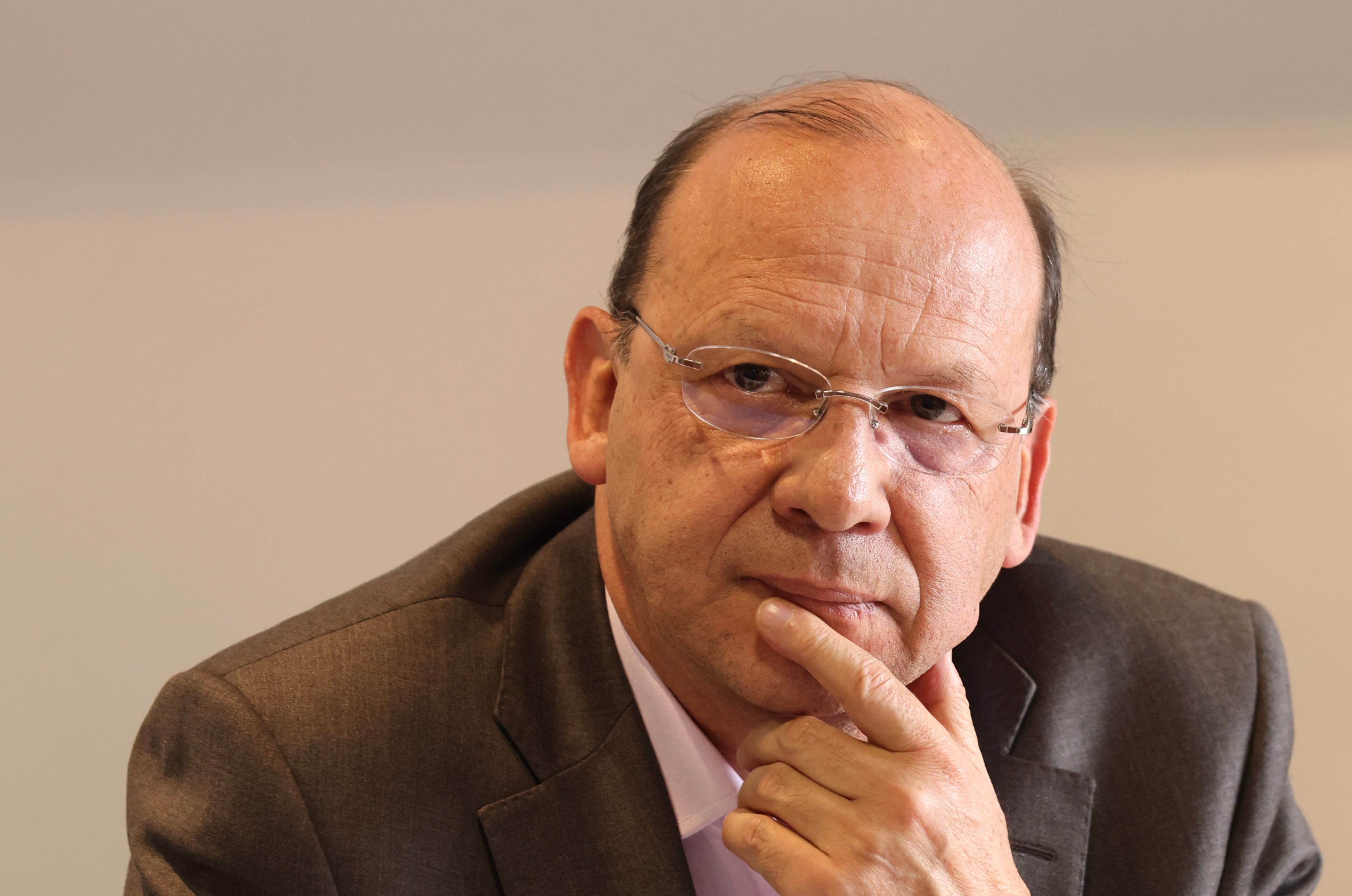 Nuevo Ministro de Hacienda Germán Ávila