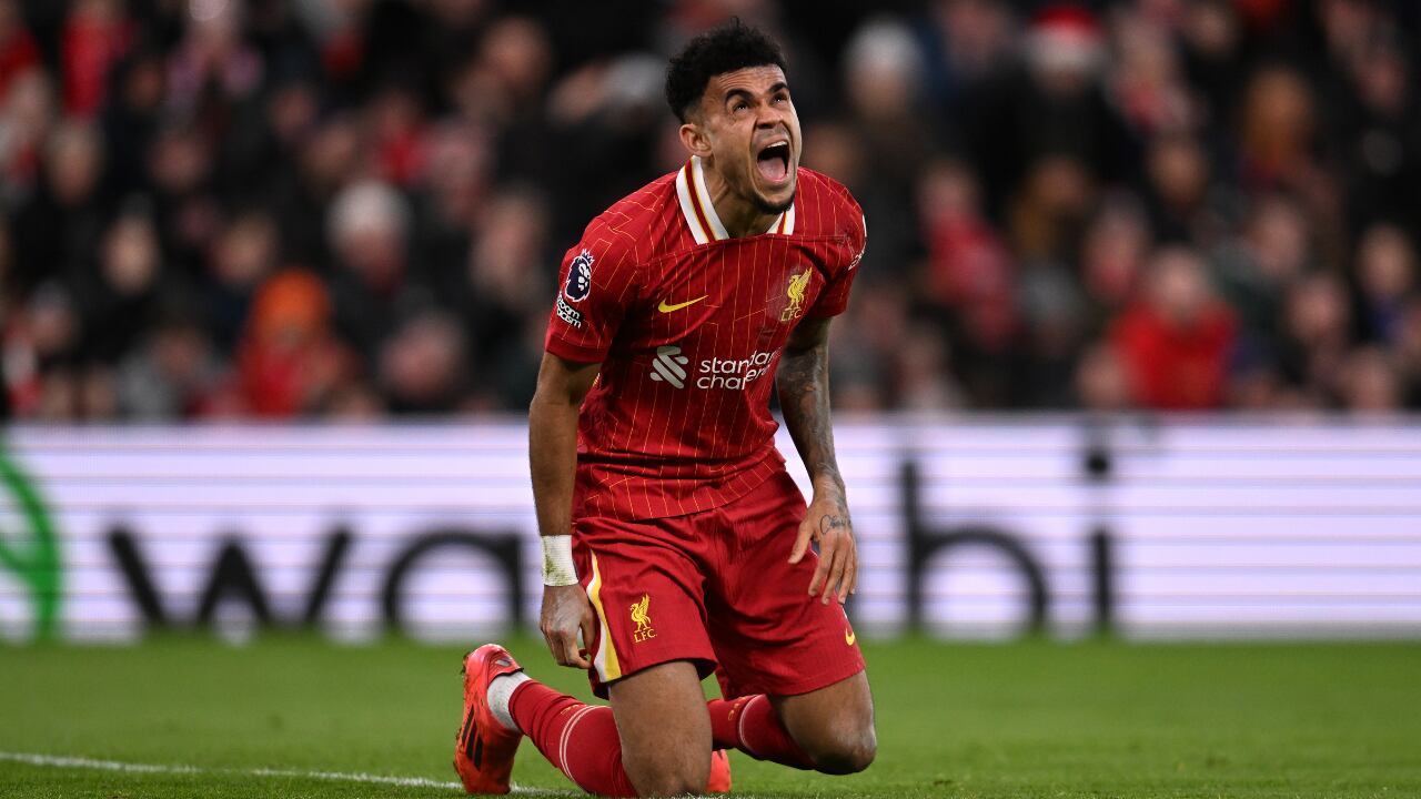 Luis Díaz se lamenta por jugada fallada con Liverpool