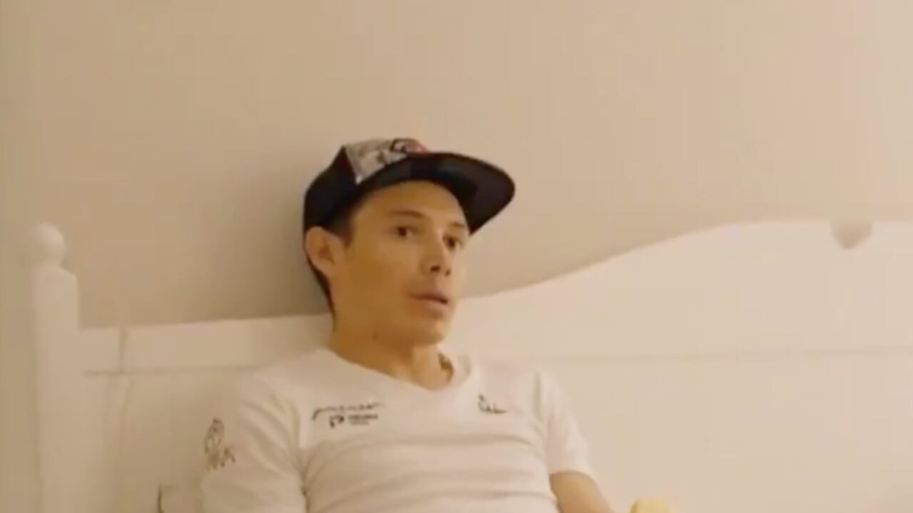 Miguel Ángel López en recuperación después de su caída en el Giro de Italia 2020.