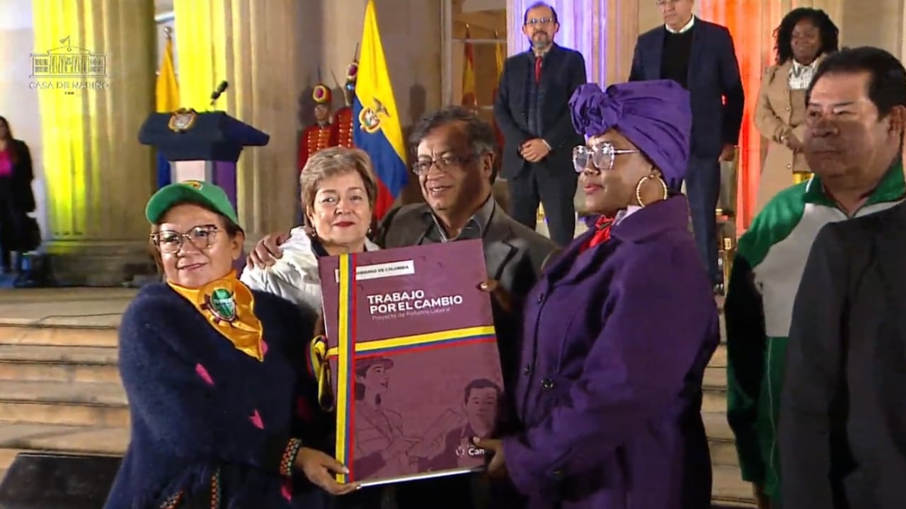 El presidente Gustavo Petro radicó la reforma laboral.