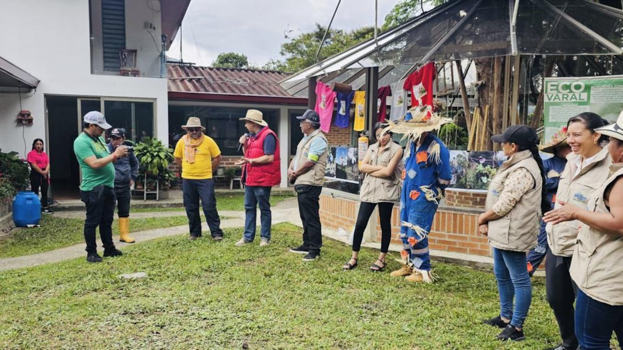 Así se vive el Festival de los Espantapájaros.