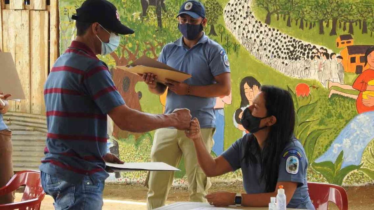 Comunidades campesinas y Parques Nacionales firmaron acuerdos para conservar el área protegida. Foto: Parques Nacionales.