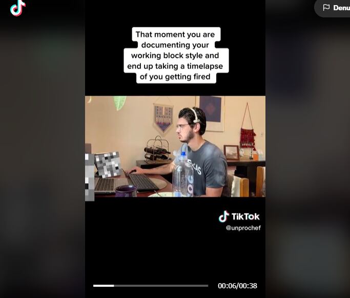 El hombre captó el momento exacto en el que le dijeron que estaba despedido