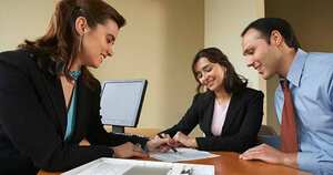 Estas dos figuras le permiten ponerse al día con sus obligaciones financieras.