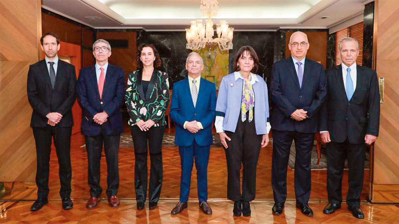 En los mercados pronostican que los siete codirectores del Banco de la República en su reunión de julio volverían a realizar un recorte de 50 puntos básicos en la tasa de interés de intervención.